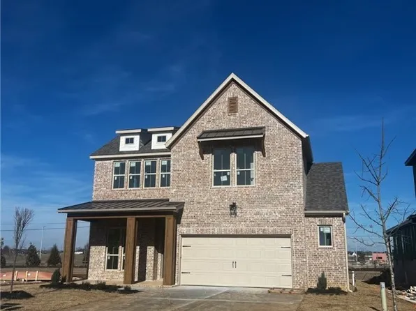 450 Fox Trl, Springdale, AR 72762