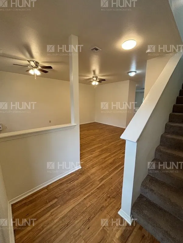 3 bed, 2.5 bath, 1609 sqft, $1,900 — Photo 4