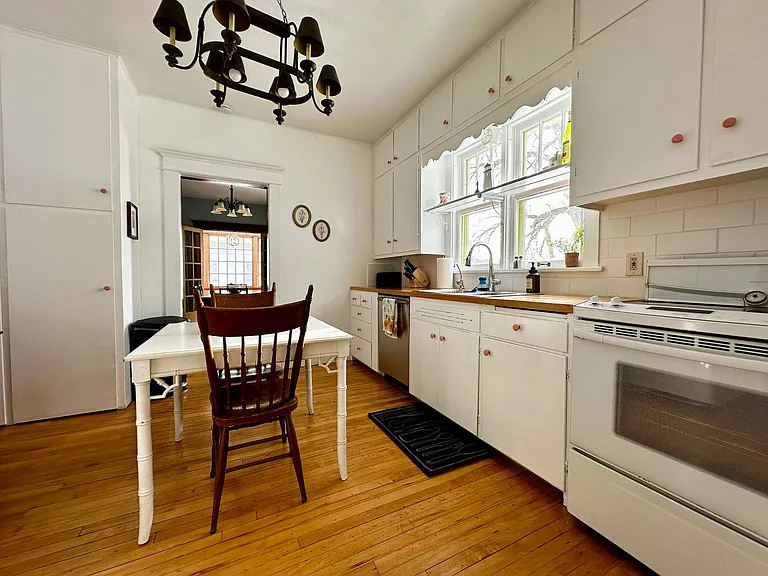 610 Jefferson St — Photo 22