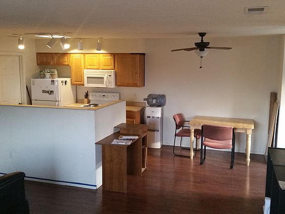Open Floor plan, dining area and kitchen