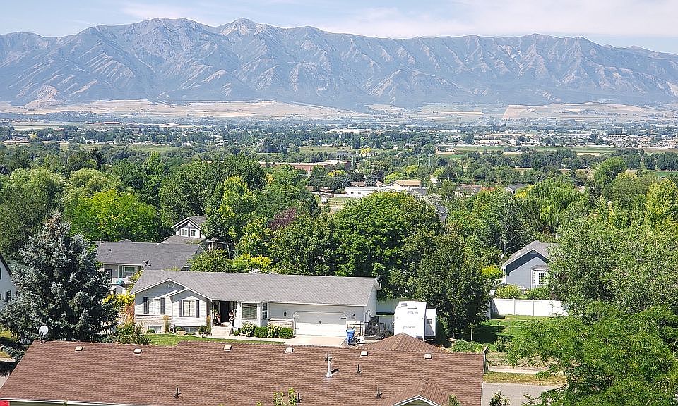 365 N 300 E, Millville, UT 84326 Zillow