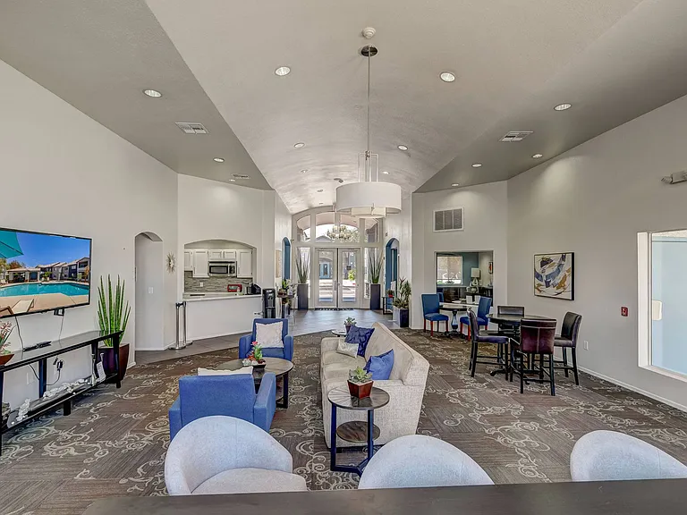 Allure at Tempe Apartments — Photo 1