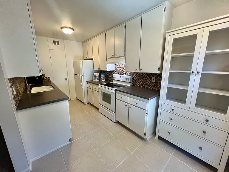 4891 Collwood Blvd #B — Photo 4
