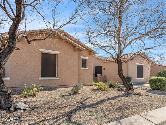 3rd image of 9529 S Camino Adamada