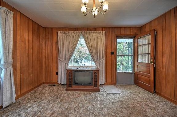 5th image of 1316 Hampton Ave