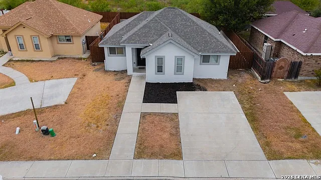 3 bed, 2.0 bath, 1172 sqft, $1,710 — Photo 4