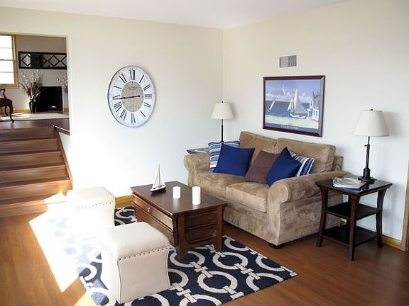 5th image of 3906 Lake Shore Dr