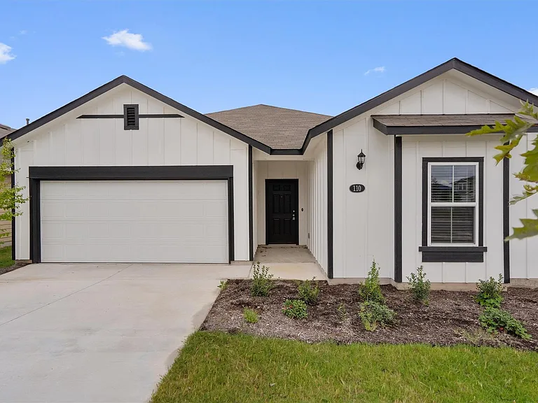 110 Keltic Dr — Photo 1