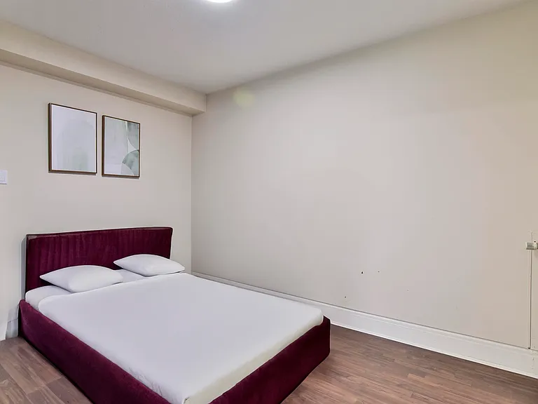 935 Jervis St #18 — Photo 7