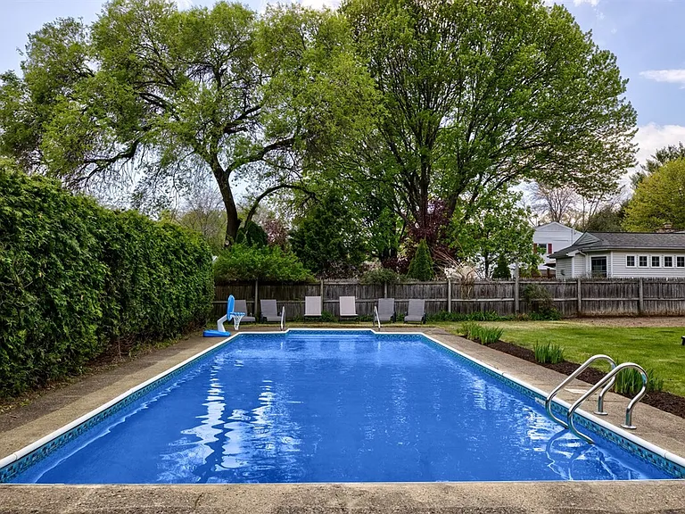 10 James Dr #ID1302144P — Photo 47