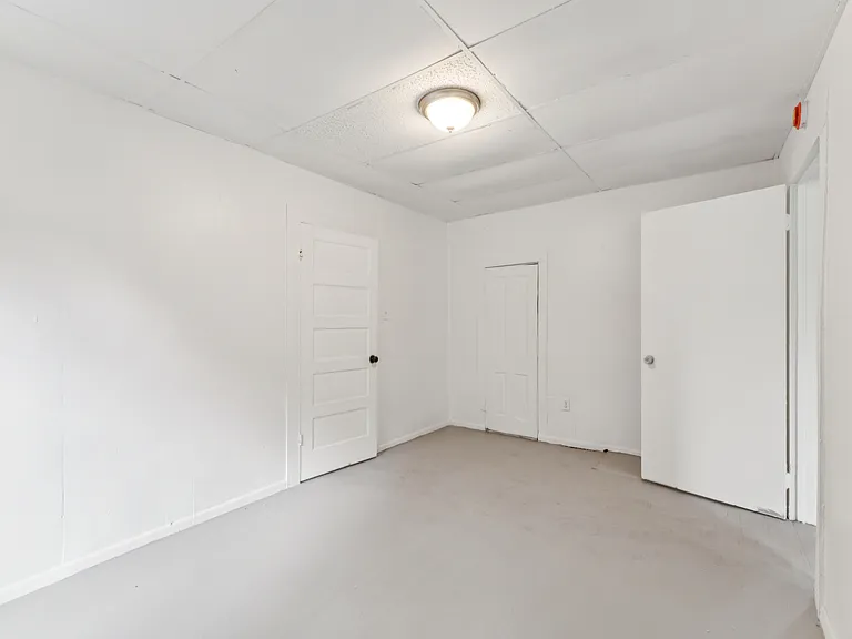4405 12th Ave — Photo 9