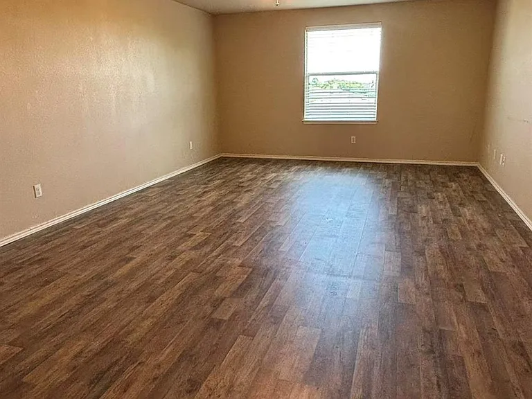 301 Comal Run — Photo 16
