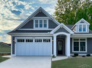 4155 Village Green Dr, Freeland, MI