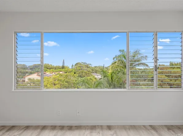 46-271 Kahuhipa St APT E212, Kaneohe, HI 96744