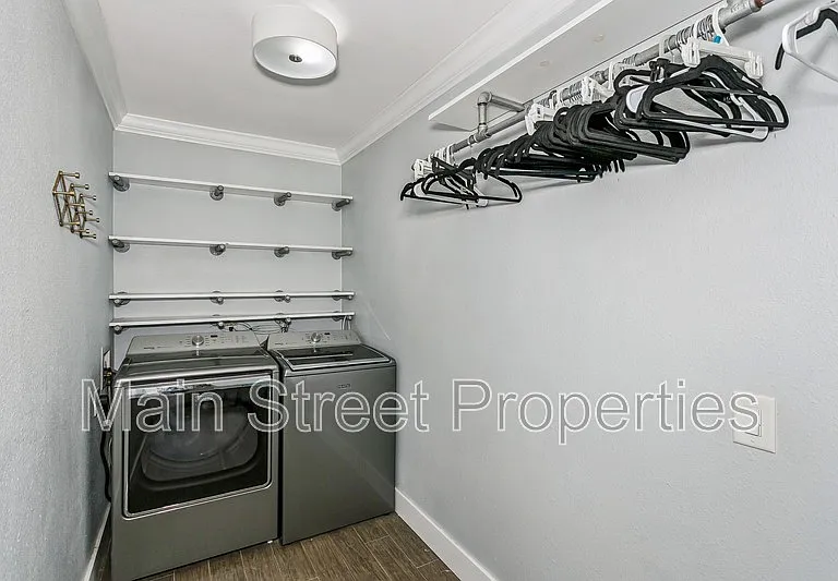 231 Sabine Dr — Photo 28