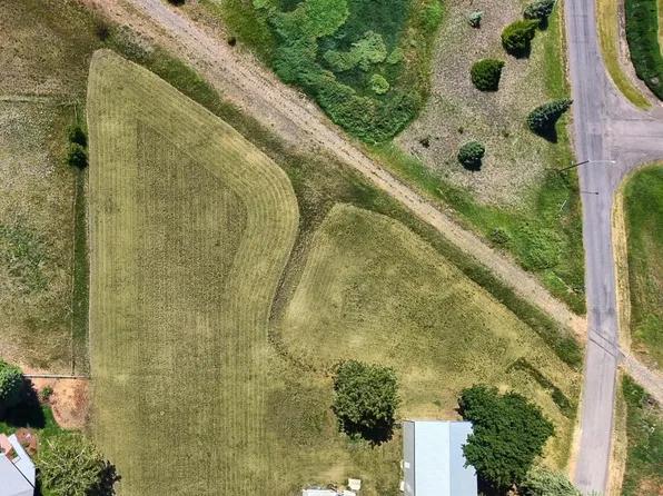 421 Merrill Ave, Craigmont, ID 83523