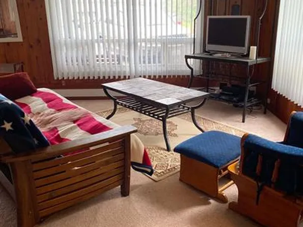 757 Ocean Ct NW, Ocean Shores, WA 98569