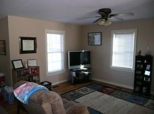 8677 Newland Rd, Warsaw, VA 22572