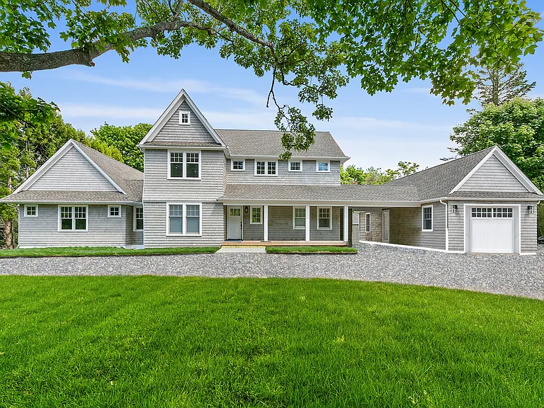 62 Osborne Ln — Photo 1