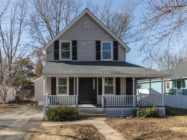 32 Kirby Ave, Lunenburg, MA 01462