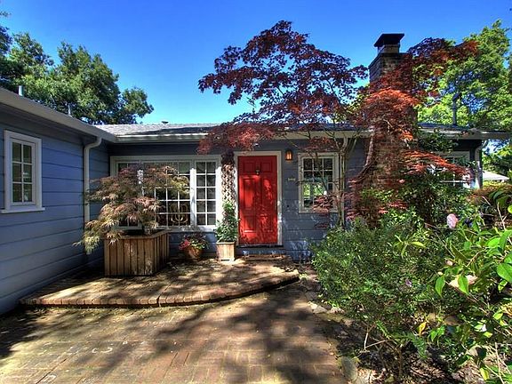 3rd image of 52 Oak Dr