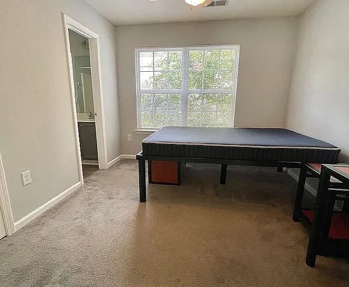 128 University Village Dr #E — Photo 13