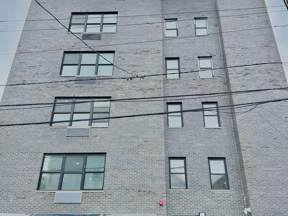 112 Godwin Ave #502