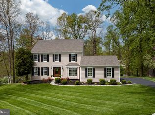 104 Honey Tree Ct, Downingtown, PA 19335