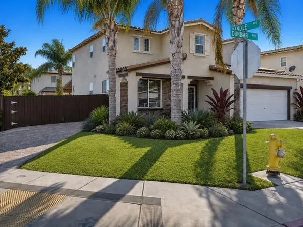 2090 Dunbar Way, Dinuba, CA 93618