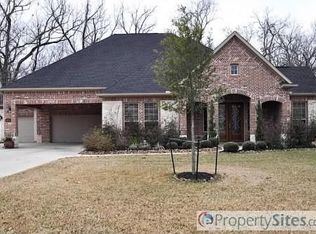 4311 Oxbow Cir E, Weston Lakes, TX 77441