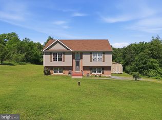 9 Pasture Ln, Capon Bridge, WV 26711