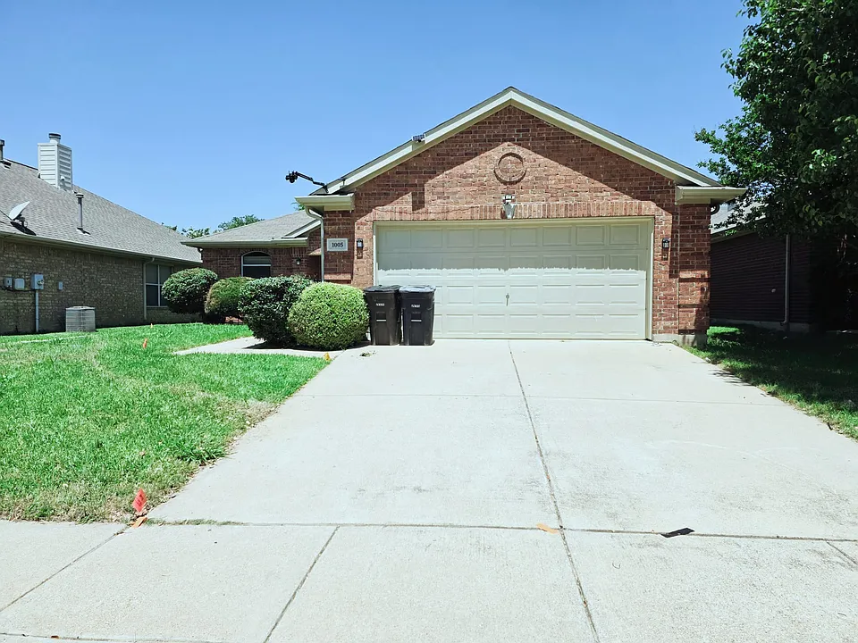 1005 Salt Creek Trl