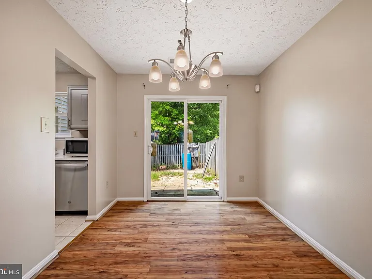 16 Meadowside Ct — Photo 17
