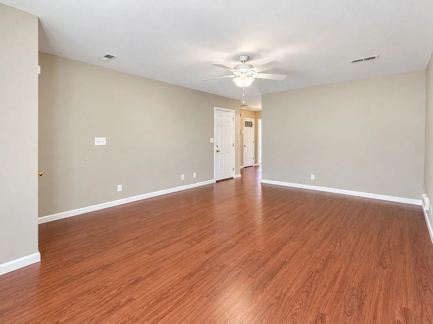 Martinez - 256 Executive Ave — Photo 2