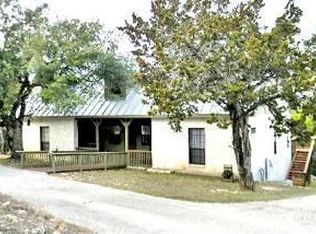 1572 Lakepark Dr, Lakehills, TX 78063