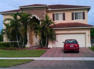 22053 SW 95th Pl, Cutler Bay, FL 33190