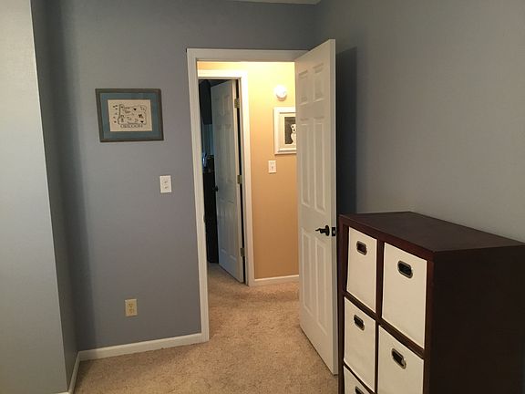 4th image of 2960 Jasmine Ln