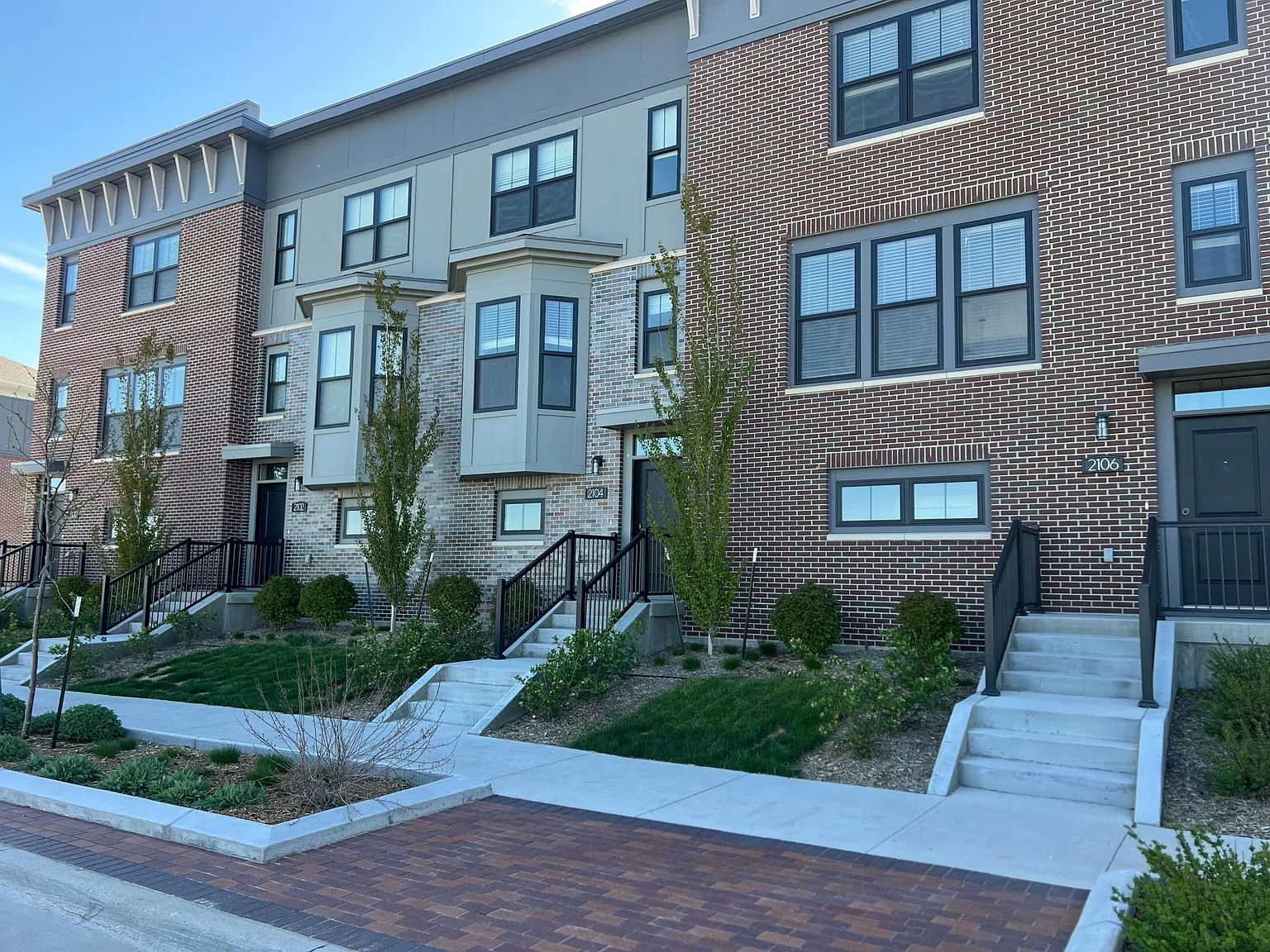 Element 30 Townhomes — Photo 3