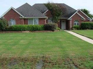 1206 Silver Oak St, Mount Pleasant, TX 75455