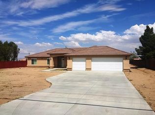 11961 7th Ave, Hesperia, CA 92345