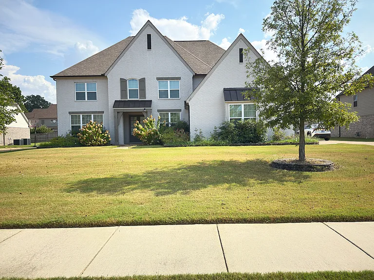 455 Tender Oaks Ln N — Photo 1