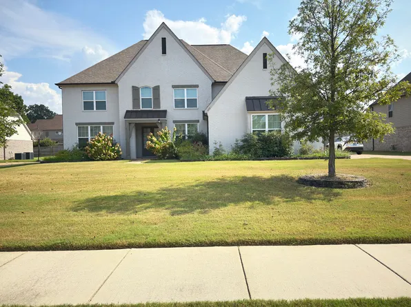 455 Tender Oaks Ln N, Collierville, TN 38017