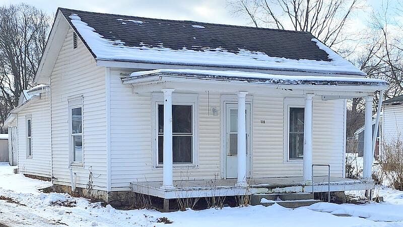 1st image of 115 W Division St
