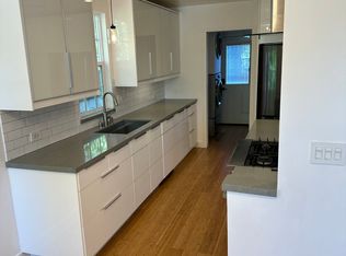 19036 Delano St, Reseda, CA 91335