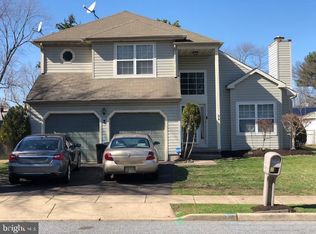 38 London Rd, Burlington, NJ 08016