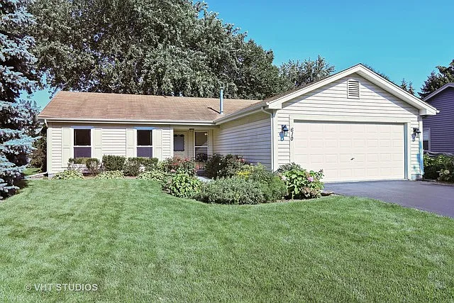 610 Tanglewood Dr photo 1