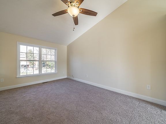 3rd image of 565 Palace Ave