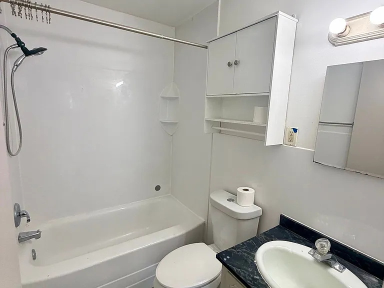 6225 Hollow Dr — Photo 9