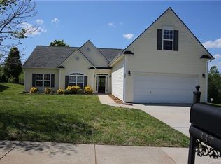 337 Ashton Bluff Cir, Mount Holly, NC 28120