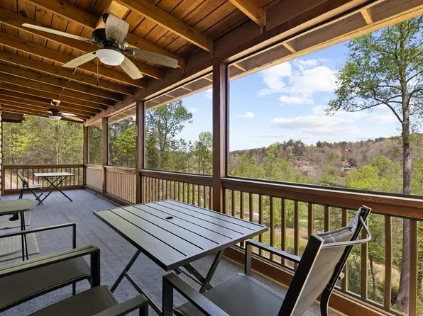 152 Cowboy Way, Mineral Bluff, GA 30559